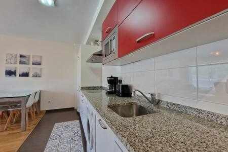 Apartamento Con Piscina Apartment Llanes Bagian luar foto
